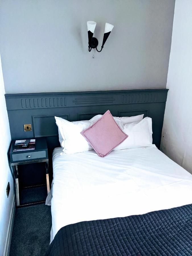 The Staincliffe Hotel Hartlepool Room photo
